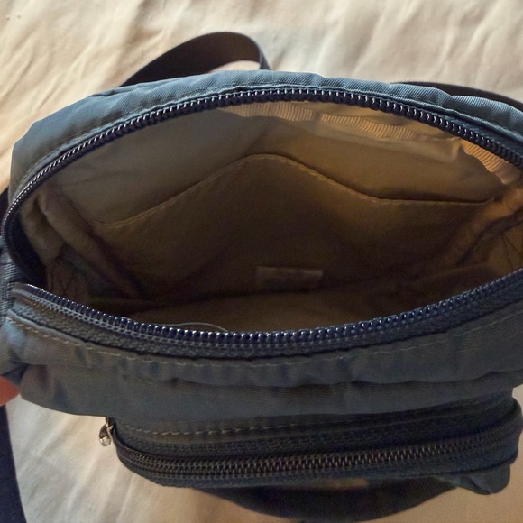 LeSportsac Blue Crossbody Bag NWOT - Picture 6 of 8